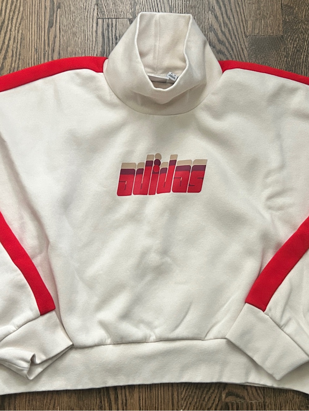 adidas Cream Turtleneck Sweatshirt with Red Shoulder Stripes and Logo